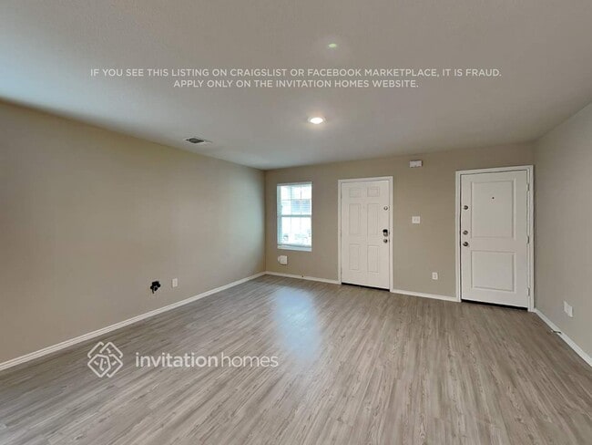 Building Photo - 7319 Avila Vis