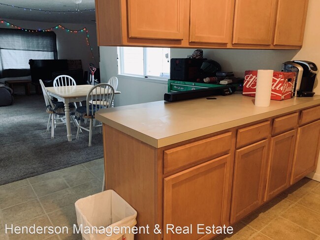 Building Photo - 2147 27th Ave Ct