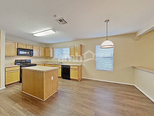 Foto del edificio - 8007 Abbotts Pointe