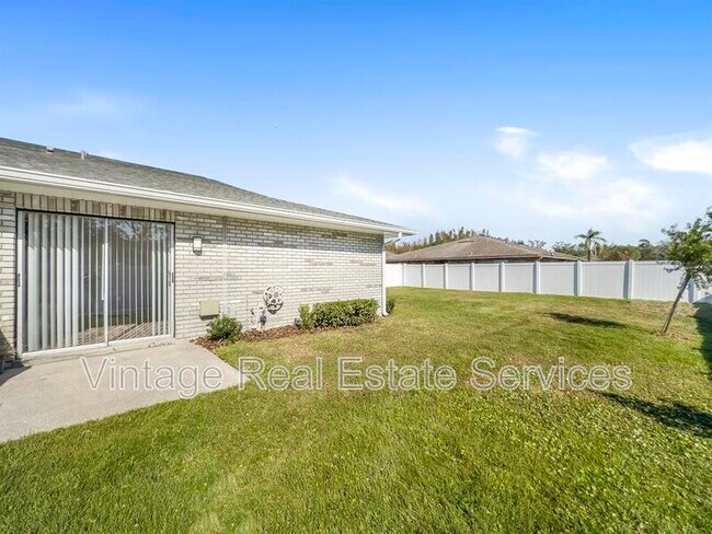 Building Photo - 3106 Bloomingdale Villas Ct