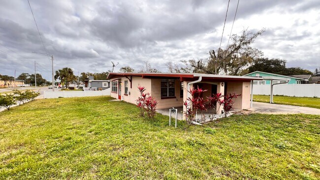 Building Photo - Beautiful 3 Bedroom, 1 Bathroom Home in Or...