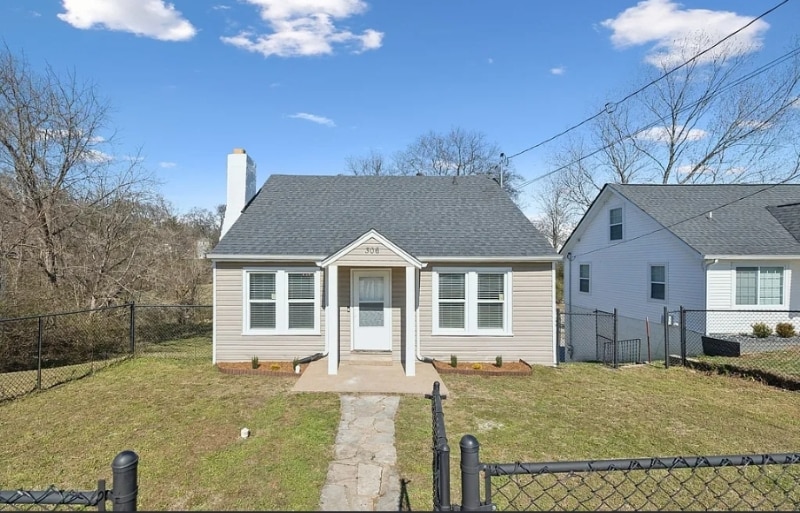 Primary Photo - 306 W 17th St