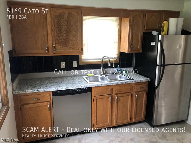 Foto del edificio - 2 Story house 4 bedroom 2 bathroom