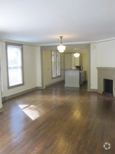 Building Photo - 726 Lake Dr SE