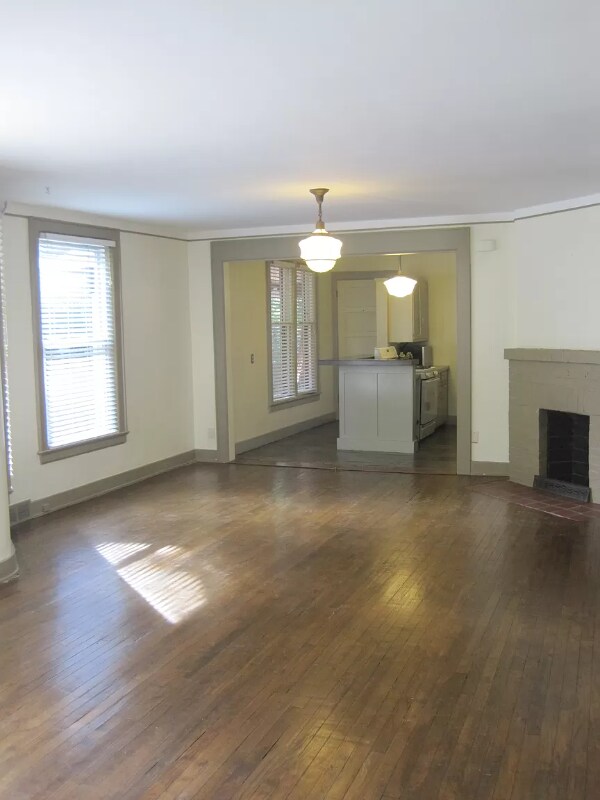 Foto principal - 726 Lake Dr SE