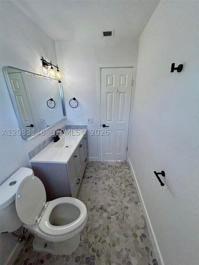 Foto del edificio - 3558 SW 26th St