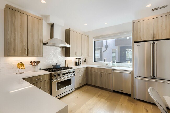 Foto del edificio - 2465 Walnut St
