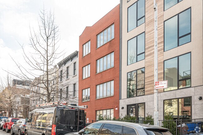 Building Photo - 272 19th St