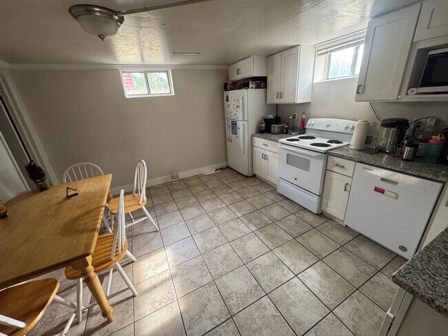 Fotografía del edificio - 442 S 1350 E