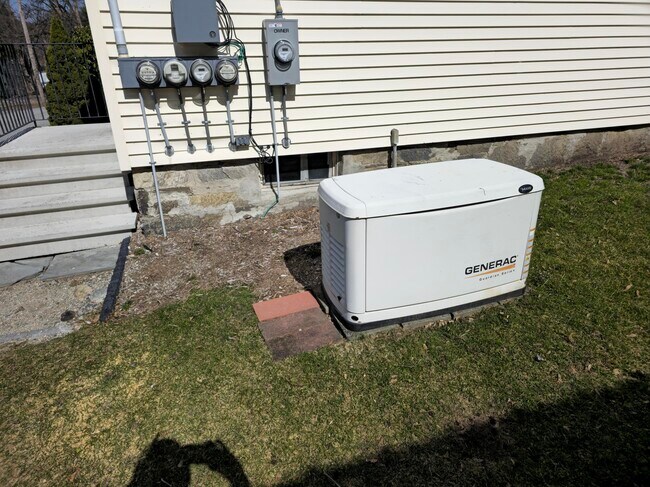 Building Photo - 8 Starzec Dr