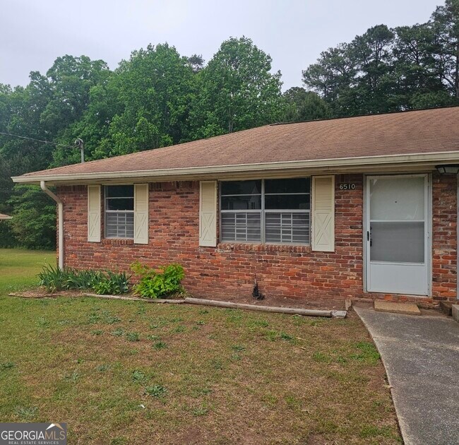 Building Photo - 6510 Lower Dixie Lake Rd