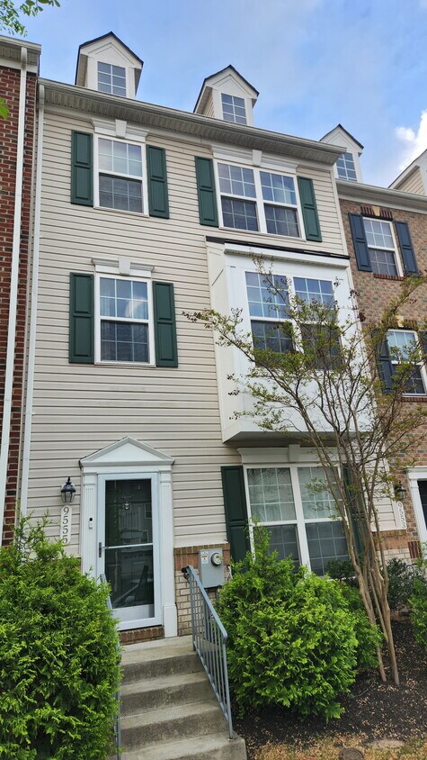 Foto principal - 9555 Weshurst Ln