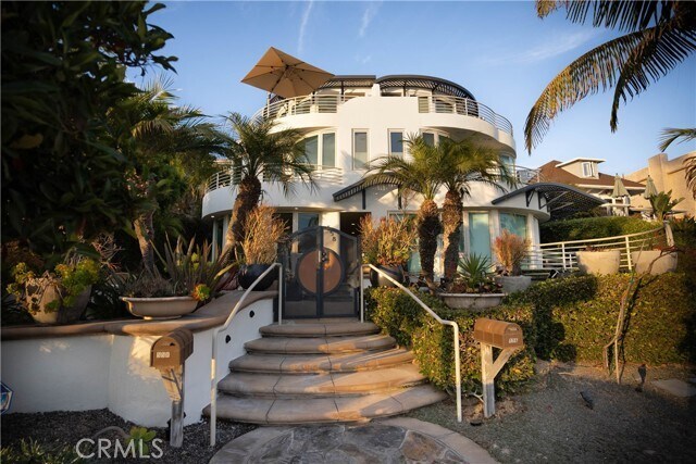 Foto del edificio - 558 Cliff Dr