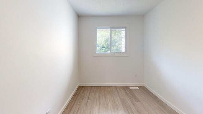 Photo du bâtiment - 15 Millwood Crescent