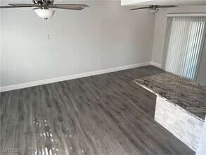 Building Photo - 524 Greenbriar Pl