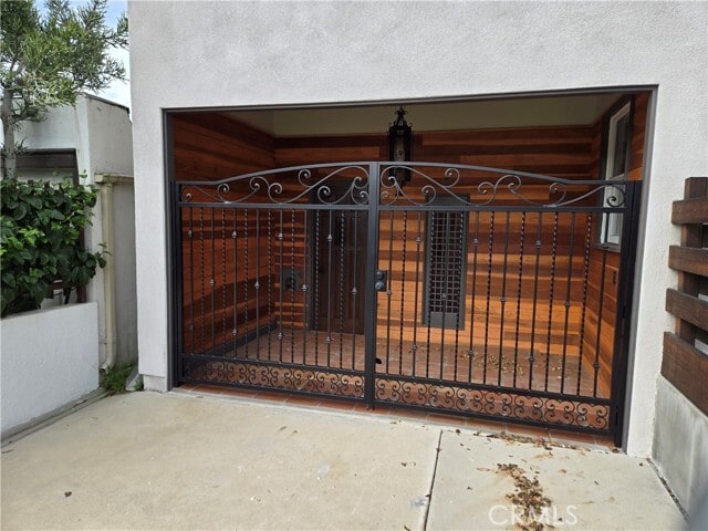 Foto del edificio - 4979 E 14th St