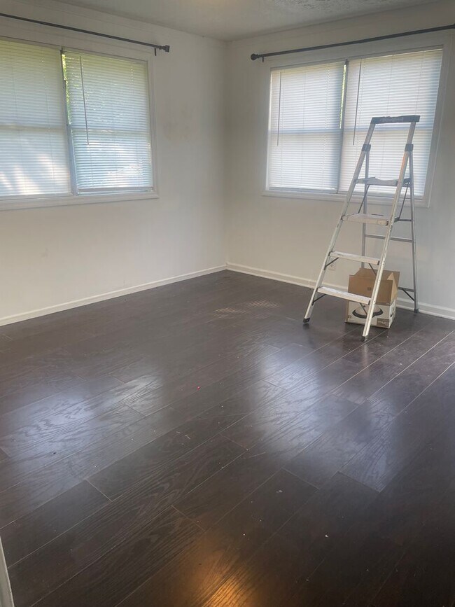 Foto del edificio - Oak Ridge 37830 - Newly Updated 2 bedroom,...