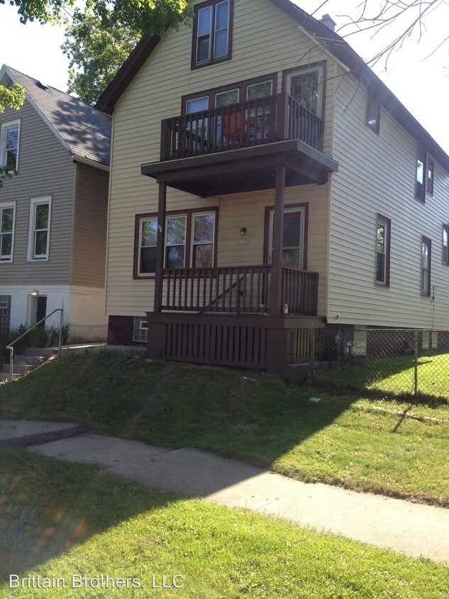 2555 N Weil St, Milwaukee, WI 53212 Condo for Rent in Milwaukee, WI