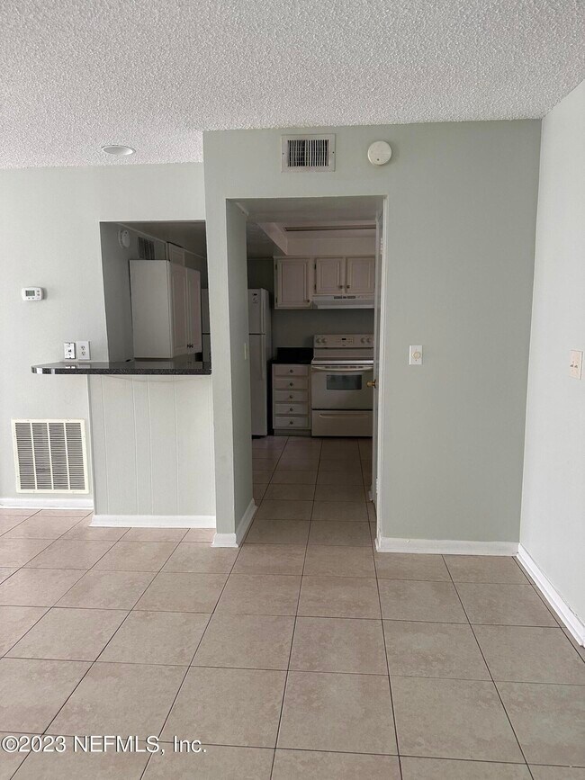 Building Photo - 695 Florida A1A