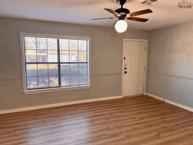 Foto del edificio - 2939 Parish St