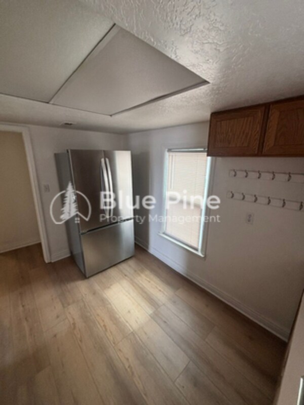 Building Photo - 439 E Wyeth St