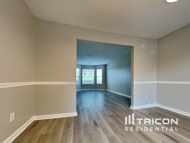 Building Photo - 718 Fletcher Dr