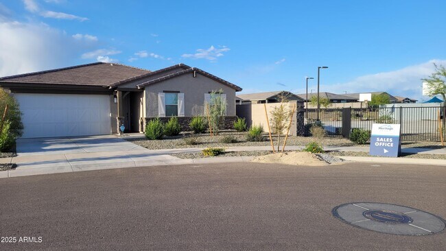 Foto del edificio - 15998 W Smoketree Dr