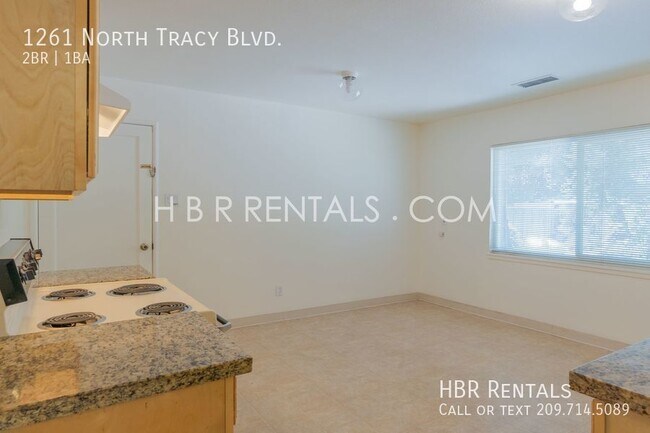 Building Photo - Single Story 2 Bedroom Home - Close to Dow...