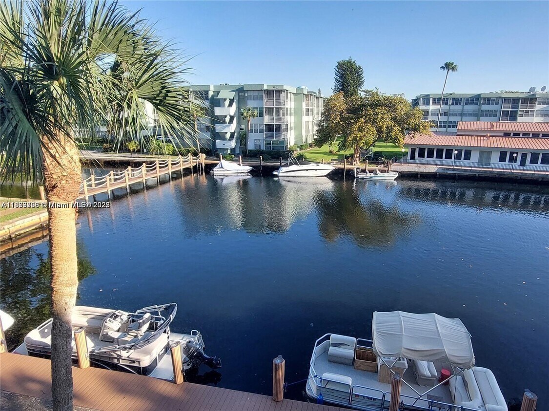 Foto principal - 2741 Taft St