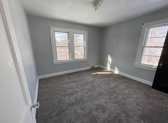 Foto del edificio - 15419 Woodbrook Ave