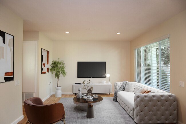 Foto del edificio - 3-bedroom home located in Union City! – Sp...