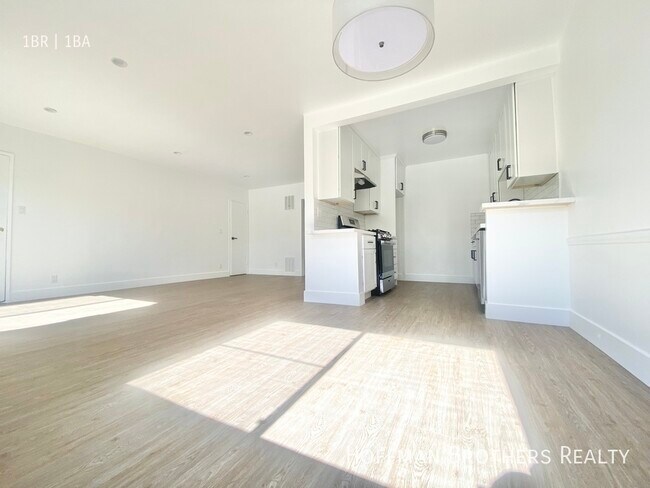 Building Photo - 1031 N Harper Ave West Hollywood, CA 90046