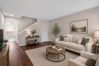 Building Photo - 925 Memorial Village Dr