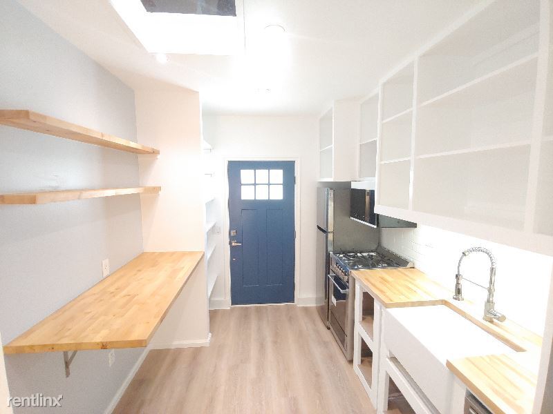 Foto principal - 13010 Hager Ave