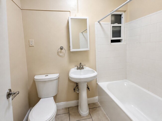 Building Photo - 2877 San Marino St
