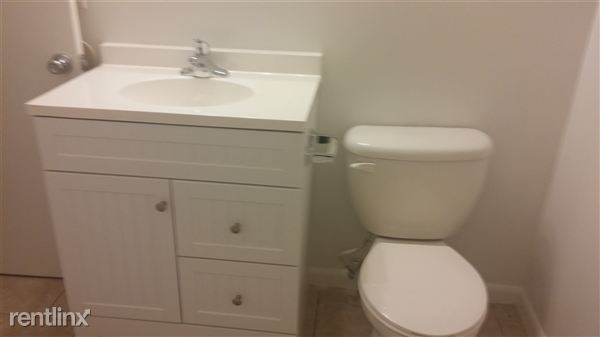 Building Photo - 6046 E 39th St