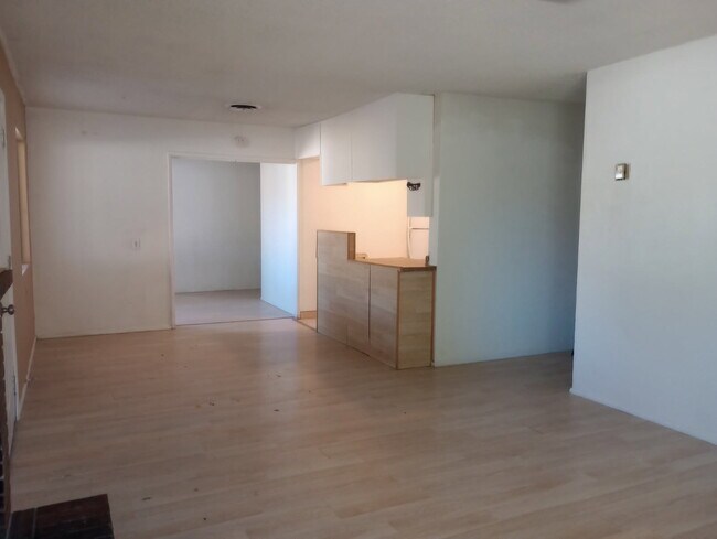 Foto del edificio - 2908 Fulop St
