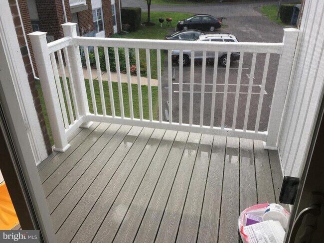 Building Photo - 275 Green St