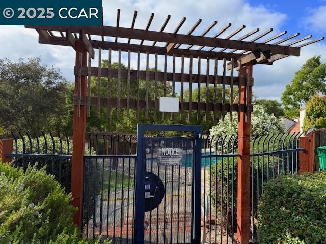 Foto del edificio - 10 Tarn Ct