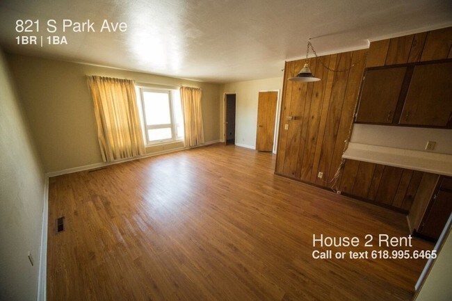 Foto del edificio - 821 S Park Ave