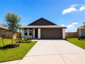 Building Photo - 6402 Begonia Trellis Dr