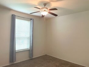 Building Photo - 23727 San Barria Dr