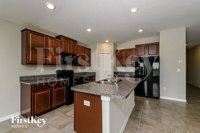Building Photo - 9633 Sage Creek Drive