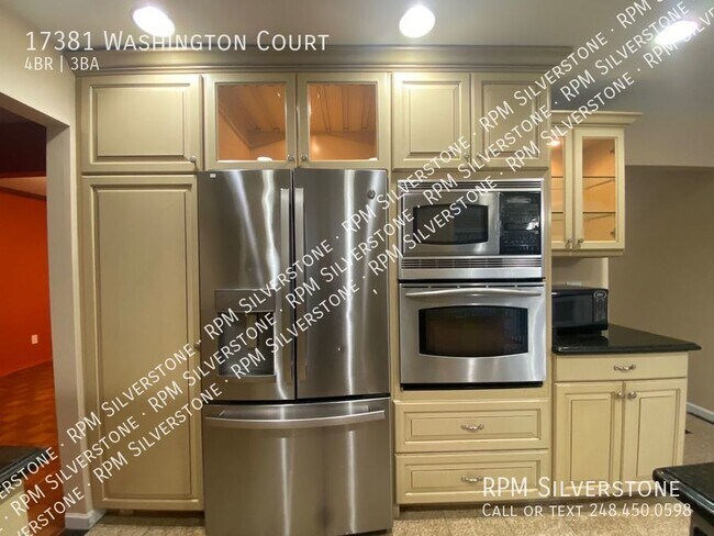 Foto del edificio - Spacious 4-bedroom