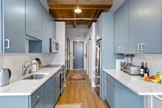 Building Photo - 63 Melcher St