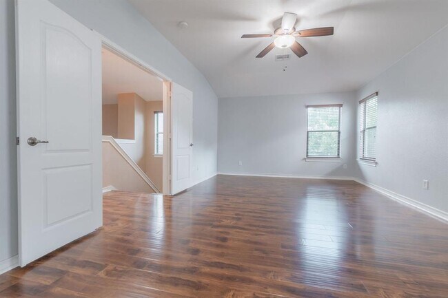 Building Photo - 2512 Midnight Star Dr