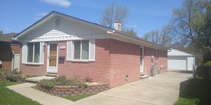 Primary Photo - 17210 O'Connor