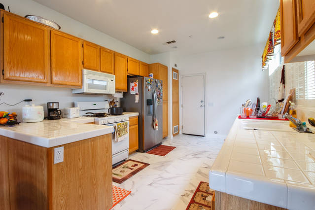 Building Photo - 52 Sobrante