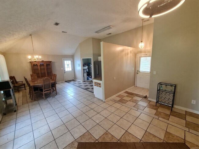Foto del edificio - 123 Meadowview Dr