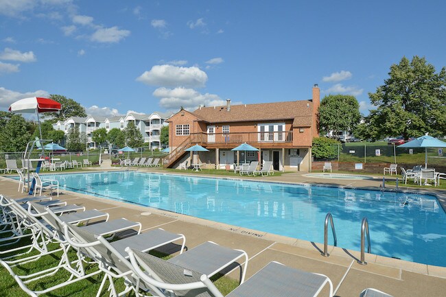 Piscina privada - East Mountain Apartments